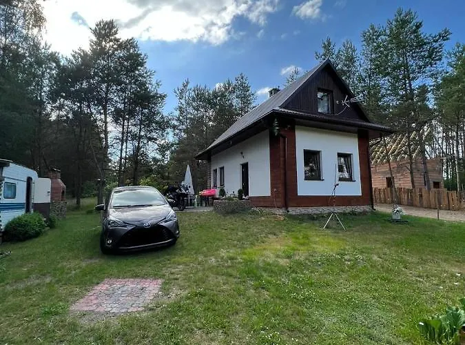 Дом отдыха Kaszuby- Caloroczny Nad Jeziorem Gowidlinskim